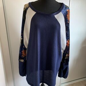 Bloomchic waffle knit blue/cream velour floral sleeve size 22-24. Read
